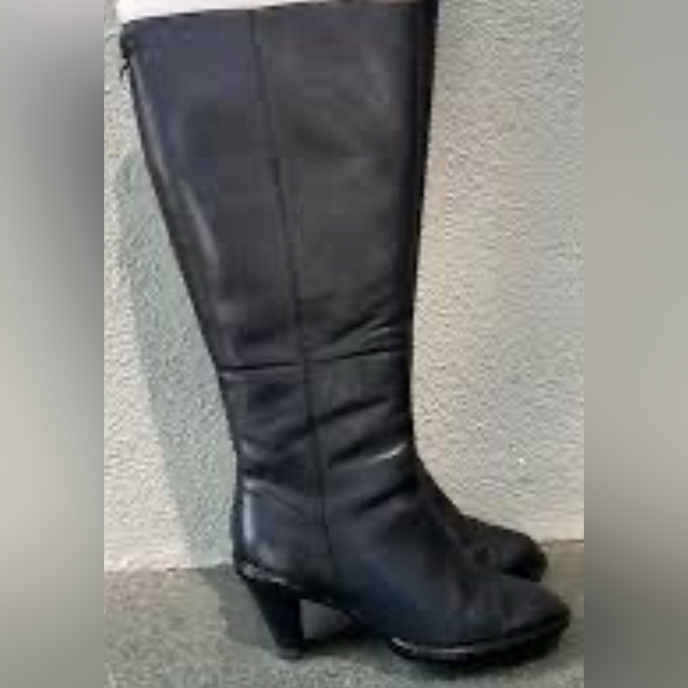 Sofft Black Heeled Boots